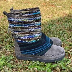 TOMS Nepal Moccasin Suede Knit Boots